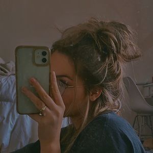 Meet your Posher, Ava